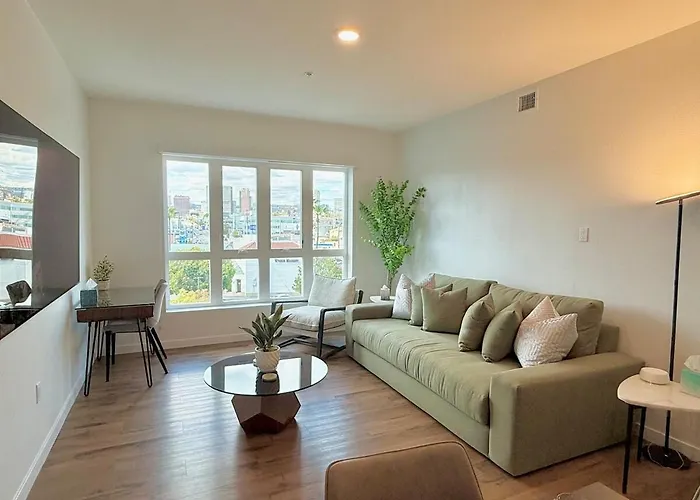 3 Bedroom 2 Bath Westwood Condo