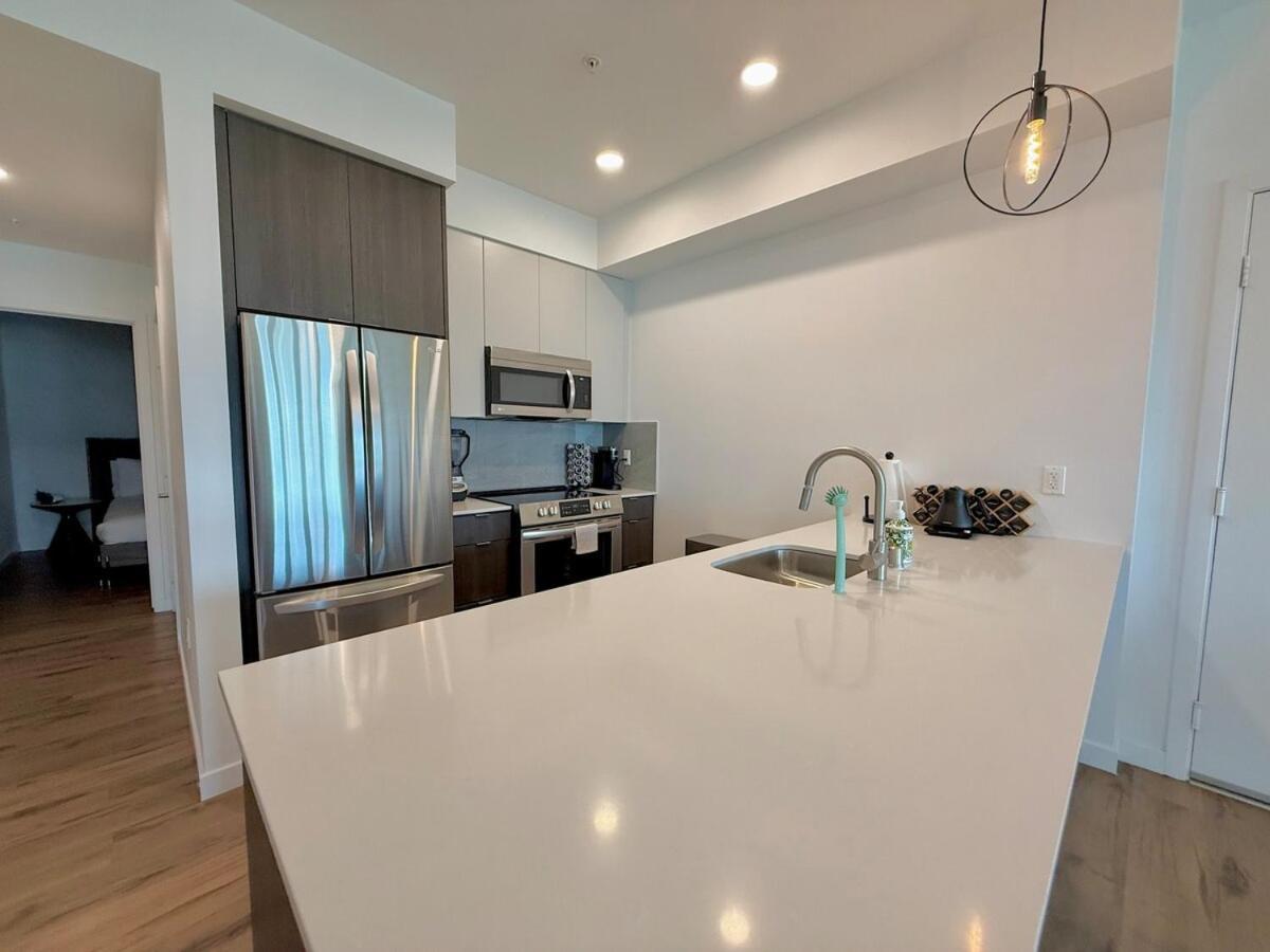 3 Bedroom 2 Bath Westwood Aparthotel Los Angeles